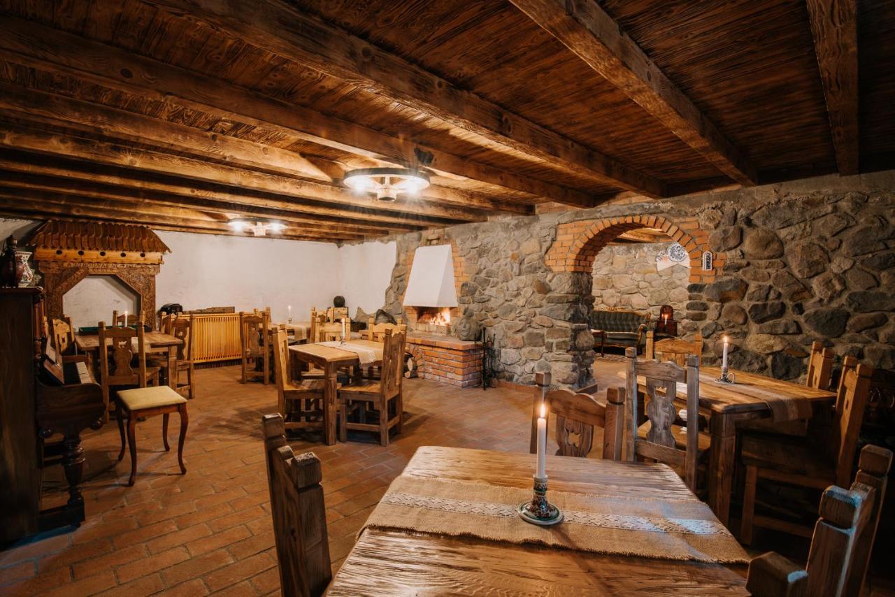 Molnos Kuria Pension Corund  Extérieur photo